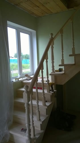 Деревянная лестница в дом фото